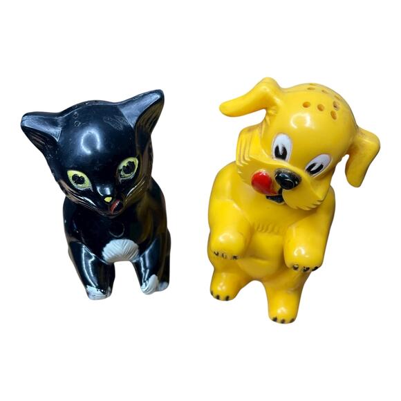 Vintage F&F Cat & Dog Salt Pepper Shakers Plastic Dayton Ohio USA - Picture 2 of 10